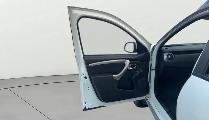 2021 Renault Duster RXZ 1.5 PETROL MT, Petrol, Manual, 1,10,497 km, LHS Front Door