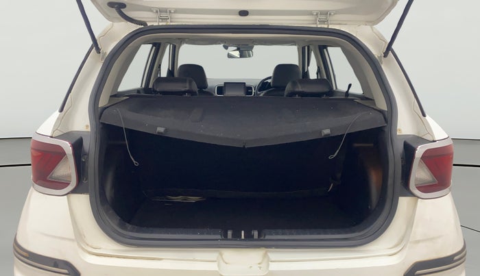 2022 Hyundai VENUE SX 1.0 TURBO, Petrol, Manual, 58,032 km, Boot Open Zoomed View