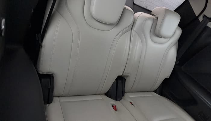 2023 Mahindra XUV700 AX 7 LUXURY D MT 7 STR, Diesel, Manual, 34,049 km, Third Seat Row ( optional )