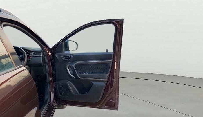 2021 Renault Kiger RXZ AMT DUAL TONE, Petrol, Automatic, 34,991 km, RHS Front Door