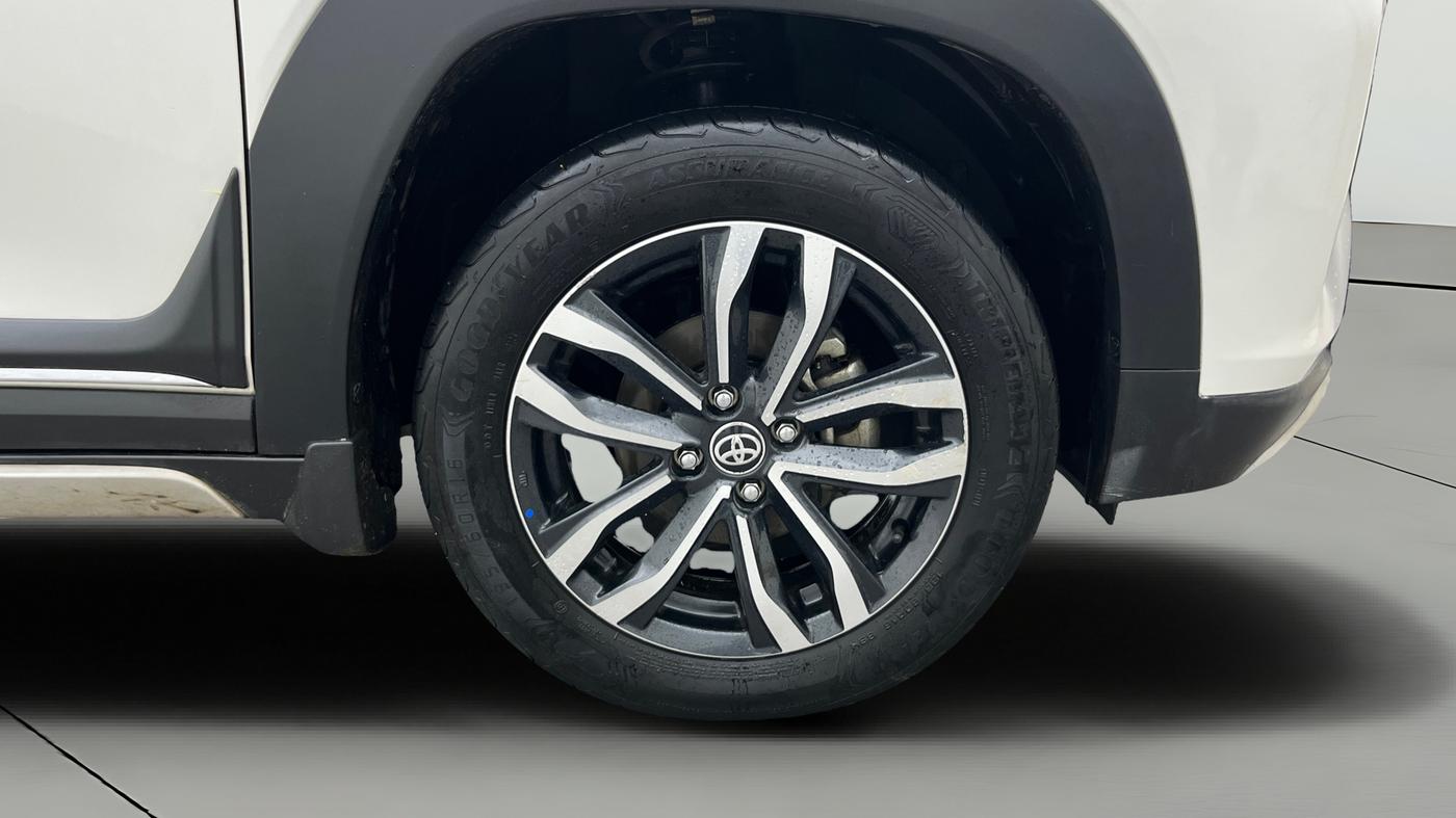2024 Toyota Urban Cruiser Taisor V 1.0 Petrol MT, Petrol, Manual, 54,200 km, Right Front Wheel