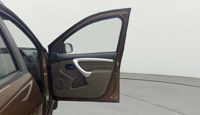 2016 Renault Duster RXL PETROL, Petrol, Manual, 52,815 km, RHS Front Door