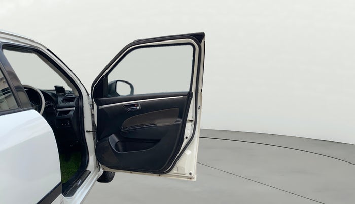 2015 Maruti Swift VXI, Petrol, Manual, 46,181 km, RHS Front Door