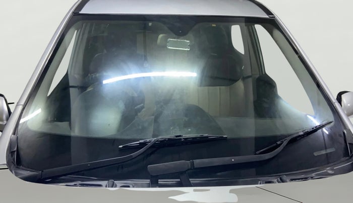 2017 Mahindra XUV500 W6, Diesel, Manual, 94,851 km, Front Windshield