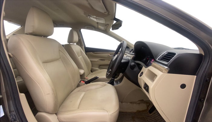 2019 Maruti Ciaz ALPHA  AT 1.5 SHVS PETROL, Petrol, Automatic, 50,804 km, Right Side Front Door Cabin