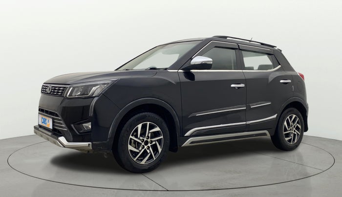 2022 Mahindra XUV300 W8 (O) 1.5 DIESEL, Diesel, Manual, 23,722 km, Left Front Diagonal