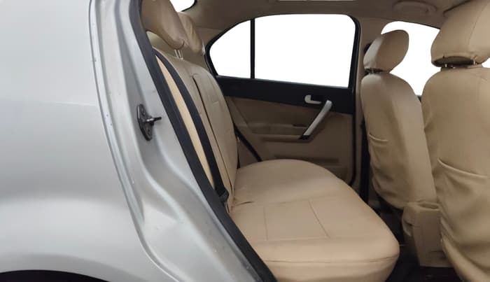 2013 Ford Classic 1.6 DURATEC TITANIUM, Petrol, Manual, 74,249 km, Right Side Rear Door Cabin