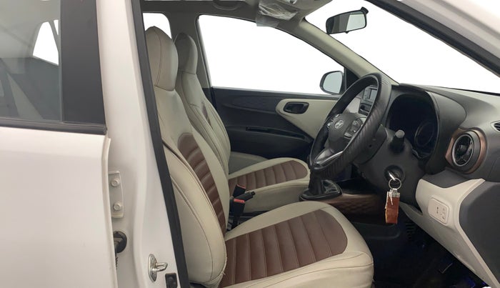 2023 Hyundai AURA S 1.2 CNG, CNG, Manual, 33,627 km, Right Side Front Door Cabin