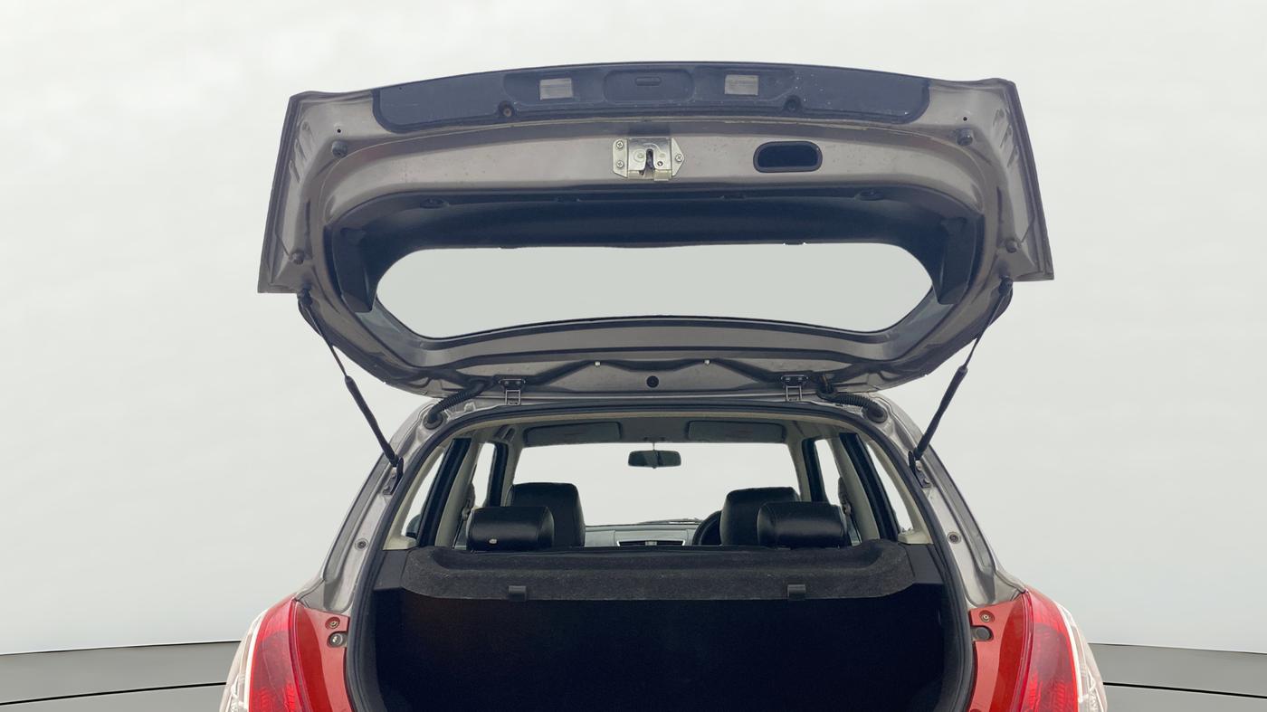 2014 Maruti Swift ZXI, Petrol, Manual, 1,13,160 km, Boot Door Open