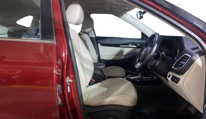 2019 KIA SELTOS HTX PLUS AT1.5 DIESEL, Diesel, Automatic, 26,875 km, Right Side Front Door Cabin