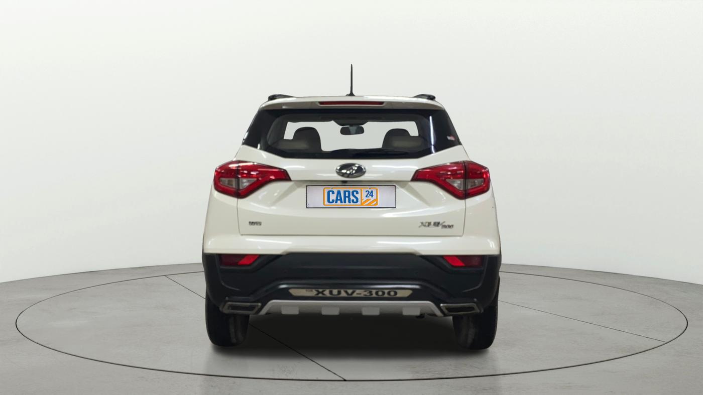2022 Mahindra XUV300 W8 1.2 PETROL, Petrol, Manual, 36,559 km, Back/Rear