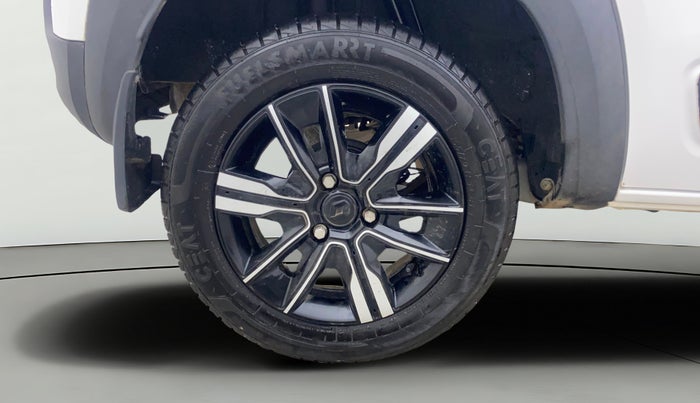 2024 Renault Kwid CLIMBER AMT 1.0, Petrol, Automatic, 5,049 km, Right Rear Wheel