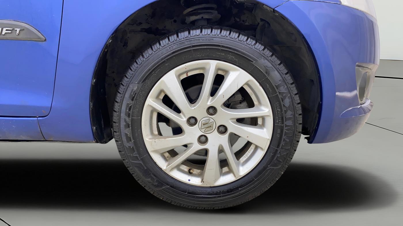 2014 Maruti Swift ZXI, Petrol, Manual, 46,174 km, Right Front Wheel