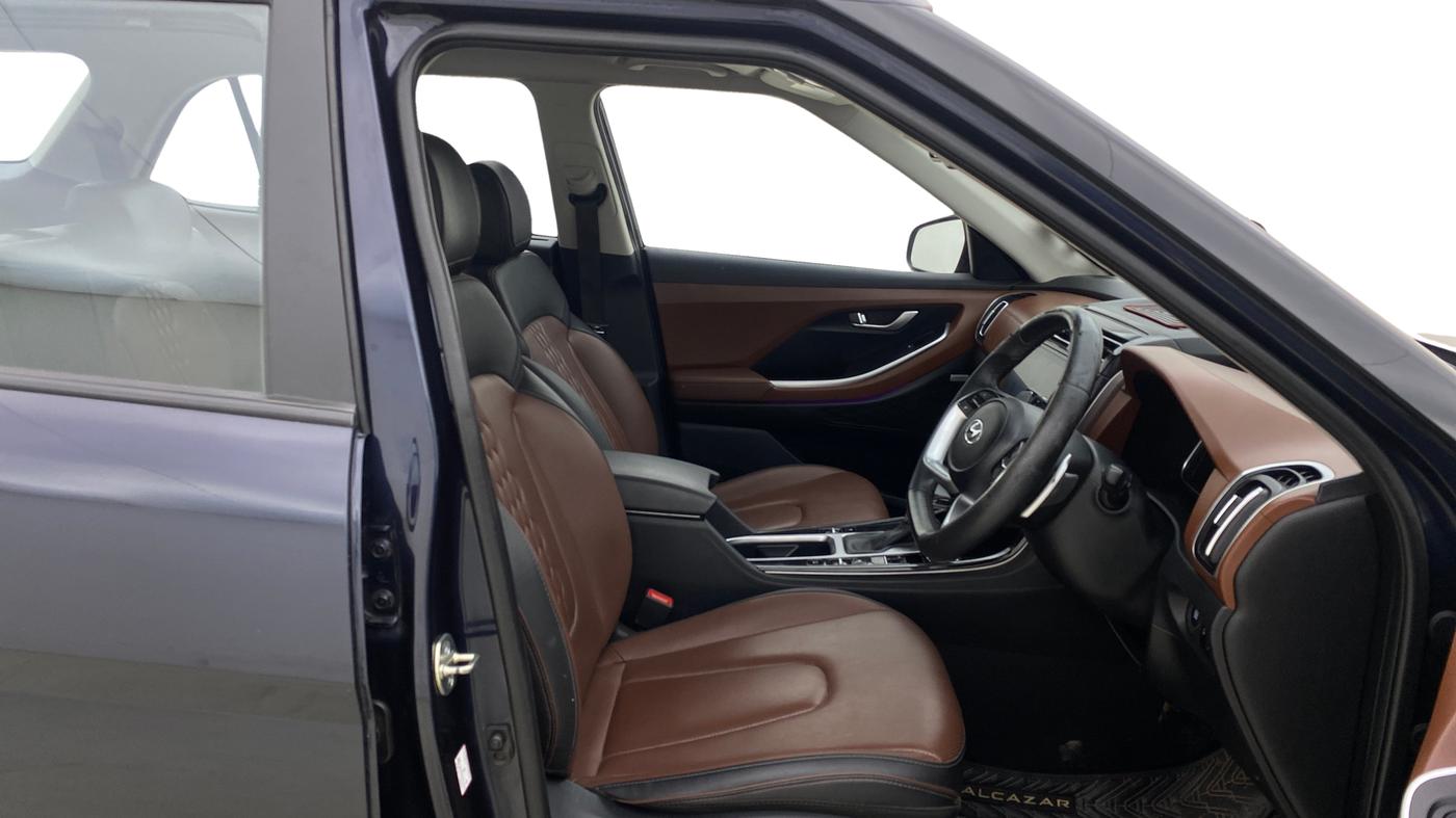 2023 Hyundai ALCAZAR 1.5 SIGNATURE (O) TURBO DCT 7, Petrol, Automatic, 36,065 km, Right Side Front Door Cabin