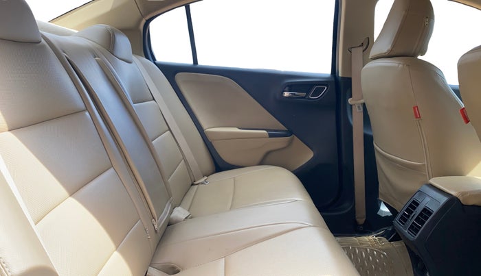 2018 Honda City 1.5L I-VTE V CVT, Petrol, Automatic, 75,371 km, Right Side Rear Door Cabin