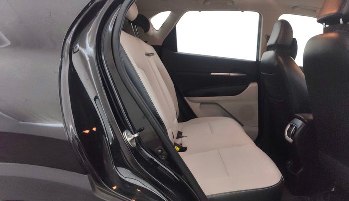 2022 KIA SONET HTX ANNIVERSARY EDITION 1.0 DCT, Petrol, Automatic, 16,781 km, Right Side Rear Door Cabin