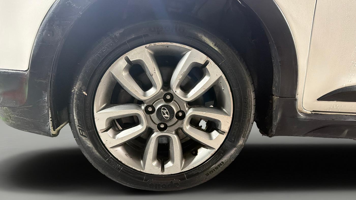 2015 Hyundai i20 Active 1.2 SX, Petrol, Manual, 76,929 km, Left Front Wheel