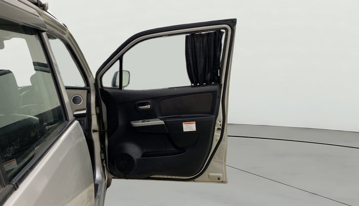 2013 Maruti Wagon R 1.0 LXI CNG, CNG, Manual, 91,178 km, RHS Front Door