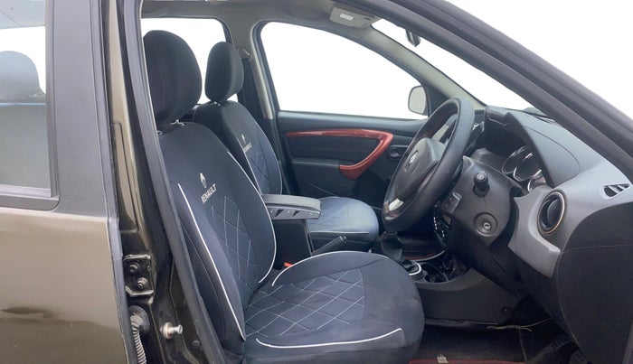 2018 Renault Duster 85 PS RXS MT DIESEL, Diesel, Manual, 1,28,228 km, Right Side Front Door Cabin