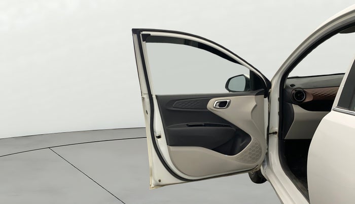 2020 Hyundai AURA SX PLUS 1.2 AMT CRDI, Diesel, Automatic, 66,459 km, LHS Front Door