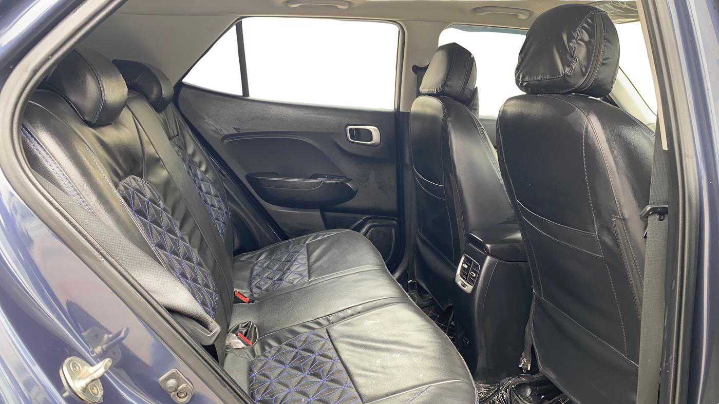 2021 Hyundai VENUE SX 1.5 CRDI, Diesel, Manual, 17,812 km, Right Side Rear Door Cabin