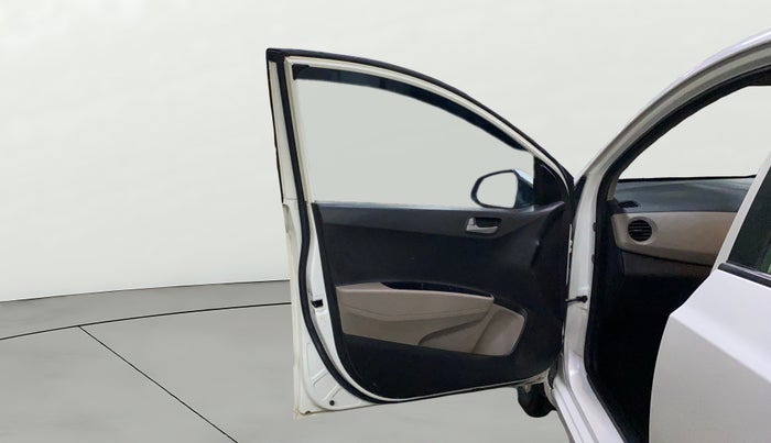 2014 Hyundai Xcent S 1.2, Petrol, Manual, 77,084 km, LHS Front Door