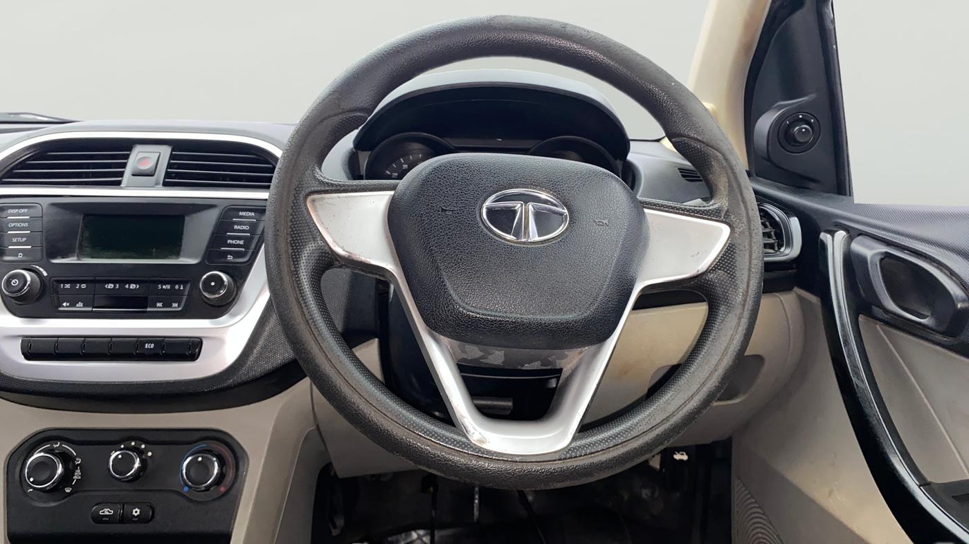 2016 Tata Tiago XT PETROL, Petrol, Manual, 99,935 km, Steering Wheel Close Up