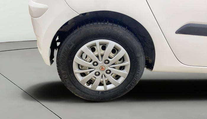 2014 Hyundai i10 MAGNA 1.1, CNG, Manual, 91,506 km, Right Rear Wheel