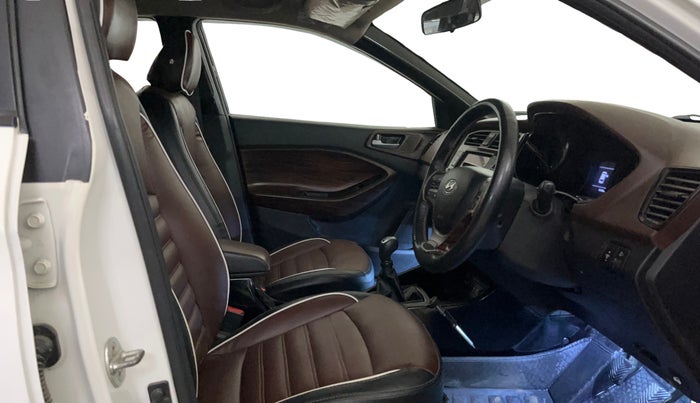 2018 Hyundai Elite i20 ASTA 1.2 (O), Petrol, Manual, 92,535 km, Right Side Front Door Cabin