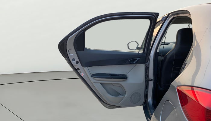 2019 Tata Tiago XT PETROL, CNG, Manual, 1,15,357 km, LHS Rear Door