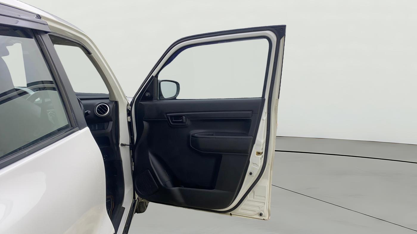 2020 Maruti S PRESSO VXI+, Petrol, Manual, 53,915 km, RHS Front Door