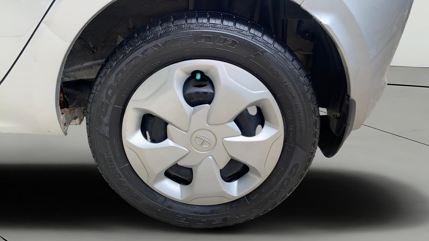 2018 Tata Tiago XT PETROL, Petrol, Manual, 73,023 km, Left Rear Wheel