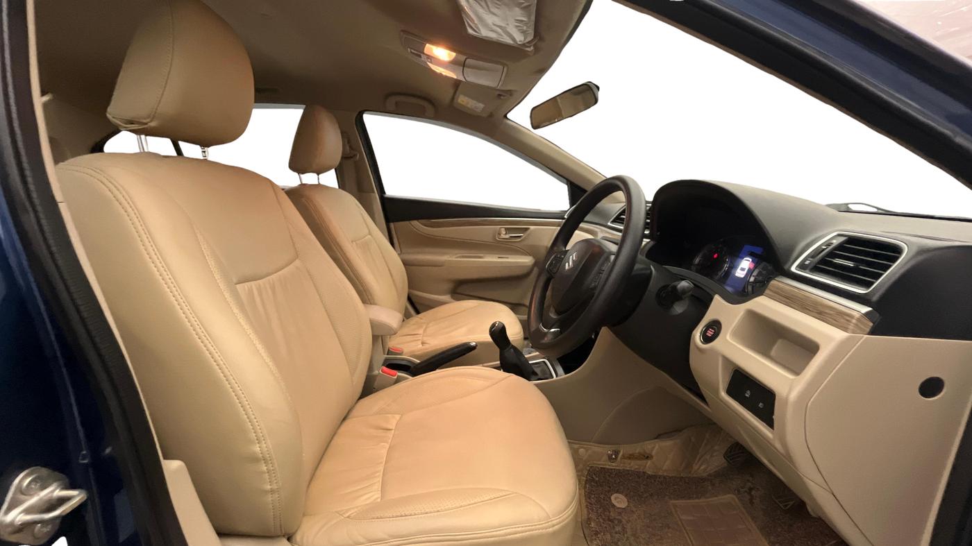 2021 Maruti Ciaz ZETA 1.5 SHVS MT PETROL, Petrol, Manual, 33,704 km, Right Side Front Door Cabin