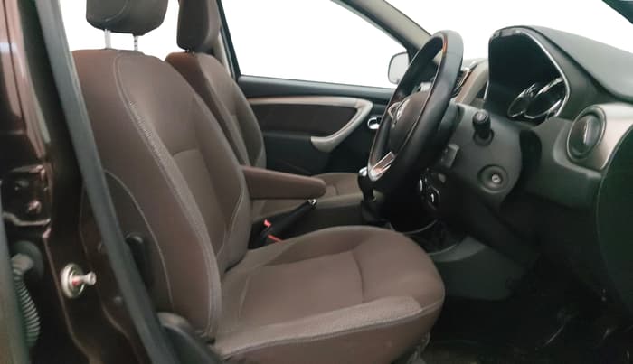 2021 Renault Duster RXZ 1.5 PETROL MT, Petrol, Manual, 44,227 km, Right Side Front Door Cabin
