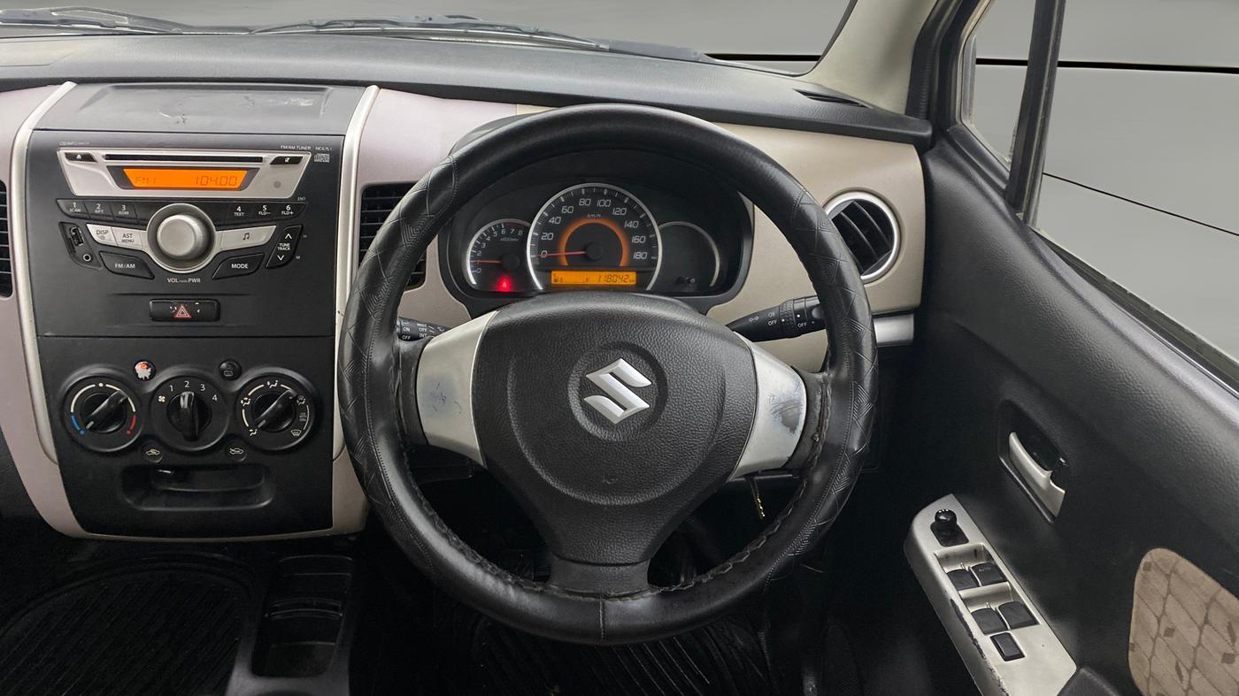 2013 Maruti Wagon R 1.0 VXI, CNG, Manual, 1,18,028 km, Steering Wheel Close Up