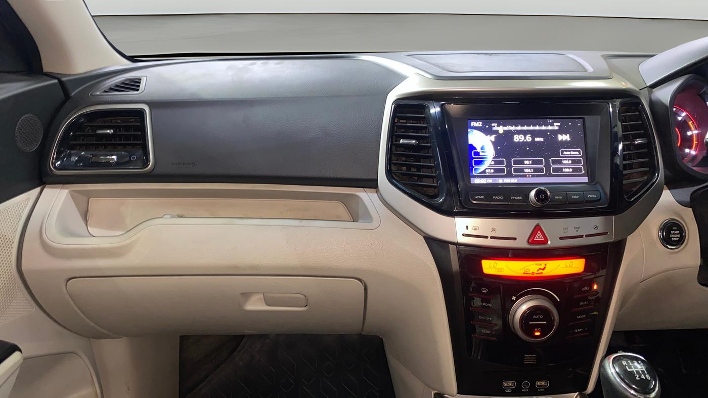 2019 Mahindra XUV300 W8 1.5 DIESEL, Diesel, Manual, 1,12,671 km, Air Conditioner