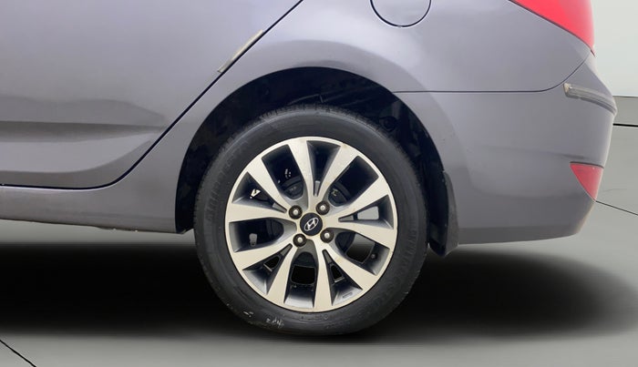 2015 Hyundai Verna FLUIDIC 1.6 VTVT S O AT, Petrol, Automatic, 74,547 km, Left Rear Wheel