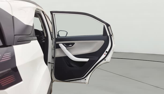 2023 Tata NEXON CREATIVE + SUNROOF 1.2 PETROL, Petrol, Manual, 13,404 km, RHS Rear Door