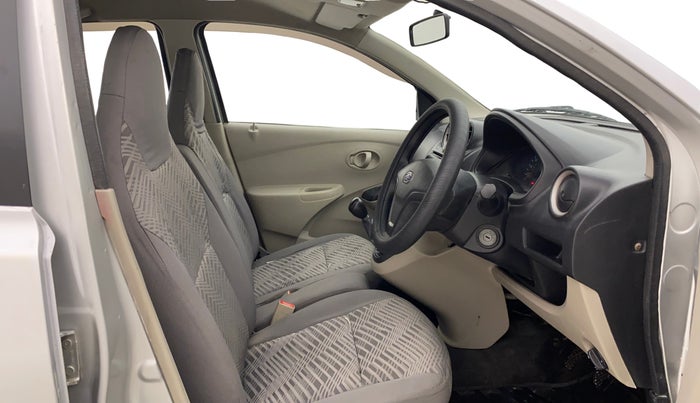 2016 Datsun Go T, Petrol, Manual, 98,922 km, Right Side Front Door Cabin