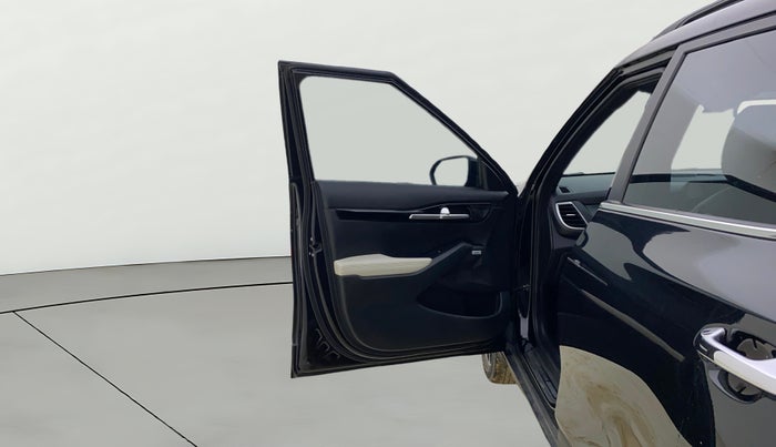 2024 KIA SELTOS  GTX PLUS 1.5 DIESEL AT, Diesel, Automatic, 44,058 km, LHS Front Door