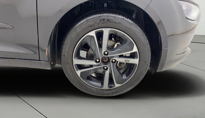 2023 Tata ALTROZ  XZ PLUS (S) DARK EDITION , Diesel, Manual, 23,254 km, Right Front Wheel