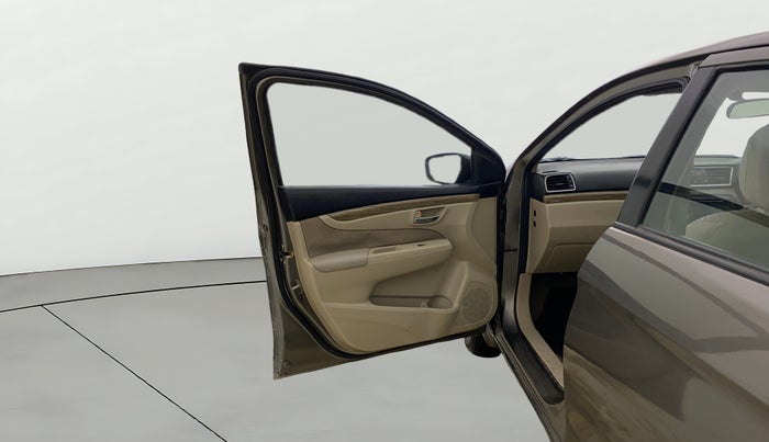 2018 Maruti Ciaz DELTA 1.5 SHVS MT PETROL, Petrol, Manual, 76,985 km, LHS Front Door