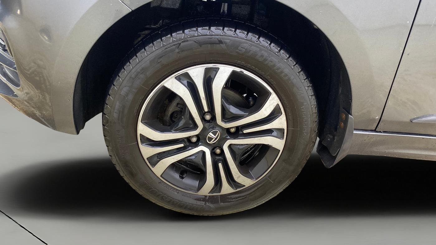 2022 Tata Tiago XT CNG, CNG, Manual, 86,963 km, Left Front Wheel