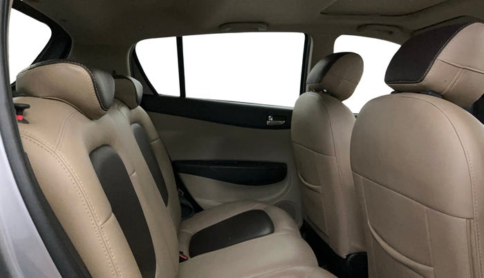 2014 Hyundai i20 ASTA (O) 1.2 WITH SUNROOF, Petrol, Manual, 10,605 km, Right Side Rear Door Cabin