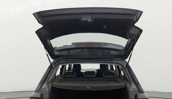 2022 Volkswagen TAIGUN HIGHLINE 1.0 TSI MT, Petrol, Manual, 97,139 km, Boot Door Open