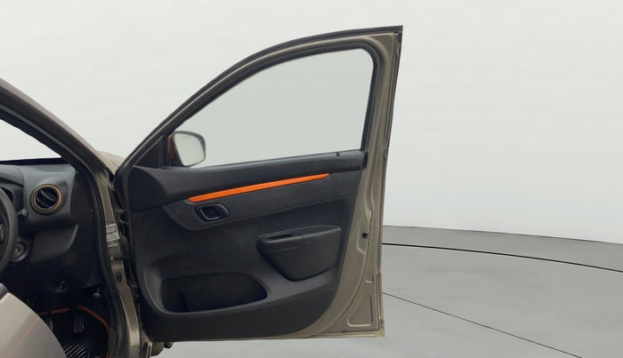 2019 Renault Kwid CLIMBER 1.0 AMT, Petrol, Automatic, 74,108 km, RHS Front Door