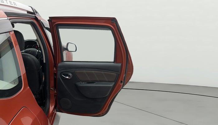 2020 Renault Duster RXZ 1.5 PETROL MT, Petrol, Manual, 29,050 km, RHS Rear Door