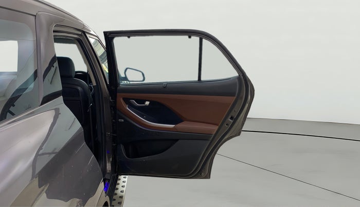 2022 Hyundai ALCAZAR 2.0 SIGNATURE (O) AT 7STR, Petrol, Automatic, 39,464 km, RHS Rear Door