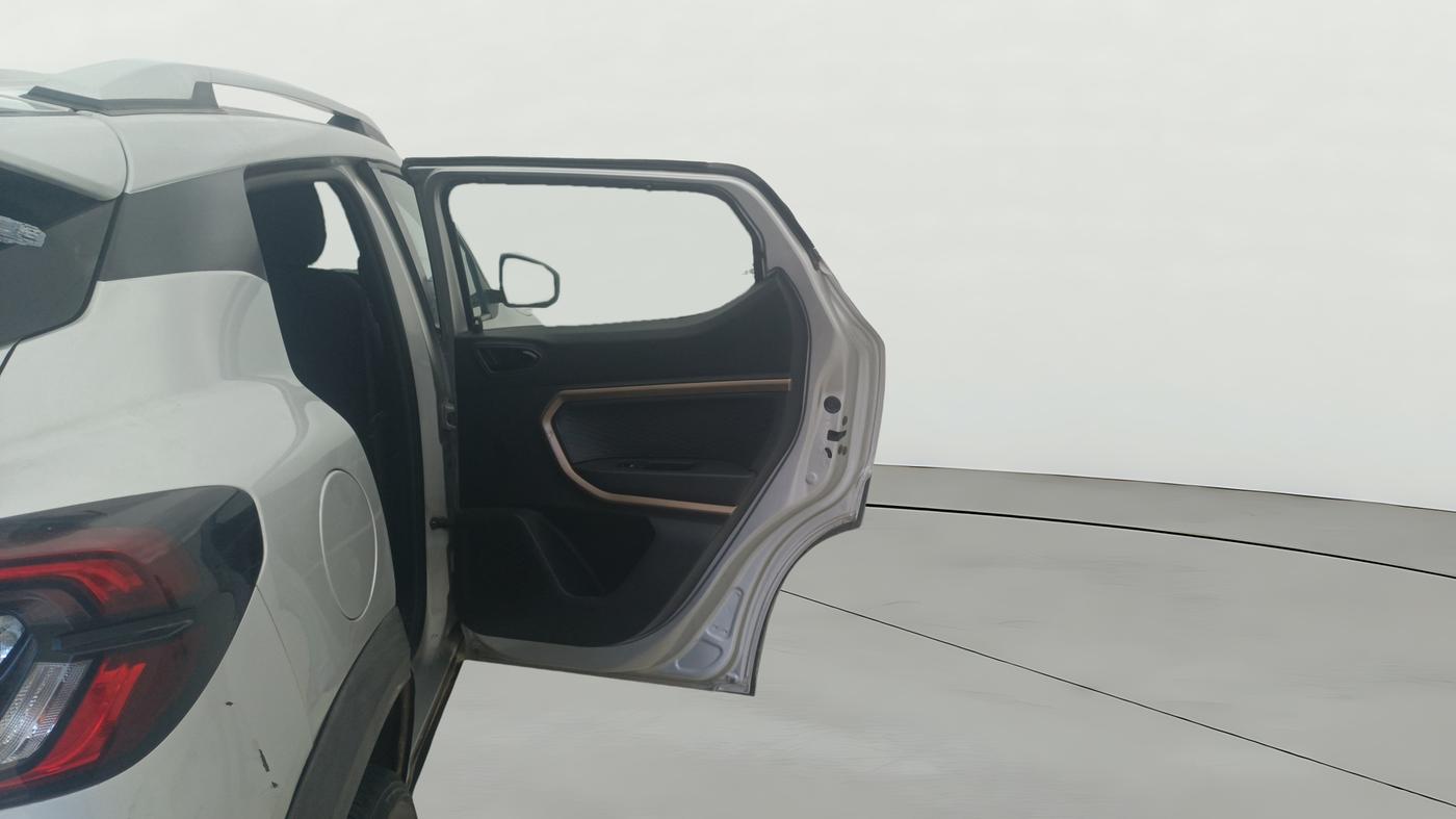 2023 Renault Kiger RXT (O) AMT, Petrol, Automatic, 10,002 km, RHS Rear Door