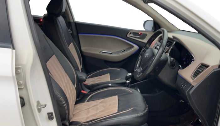 2016 Hyundai Elite i20 ASTA 1.2 (O), CNG, Manual, 70,409 km, Right Side Front Door Cabin